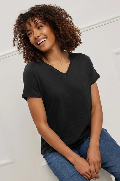 Obsidian Phoenix Femme V Tee – Sculpted Street Cut